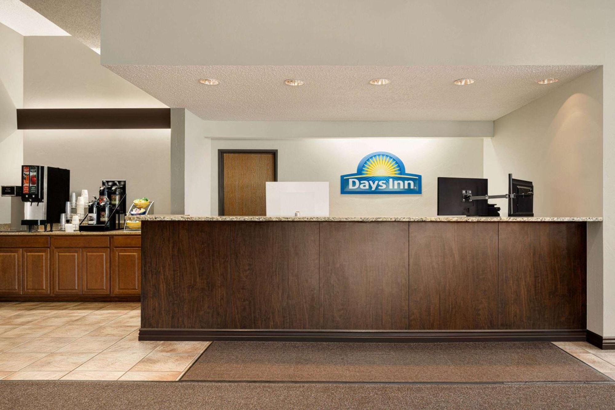 Days Inn By Wyndham Карбондейл Экстерьер фото